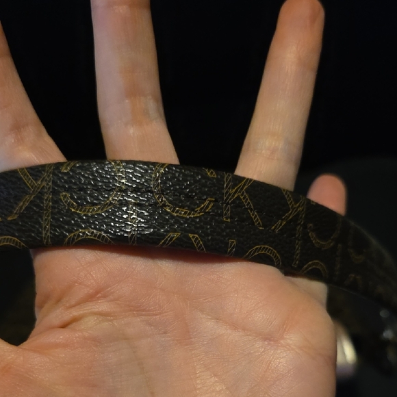 Calvin Klein Garnet Shoulder Bag in Brown and Tan With Pink Front Closure - Picture 3 of 10